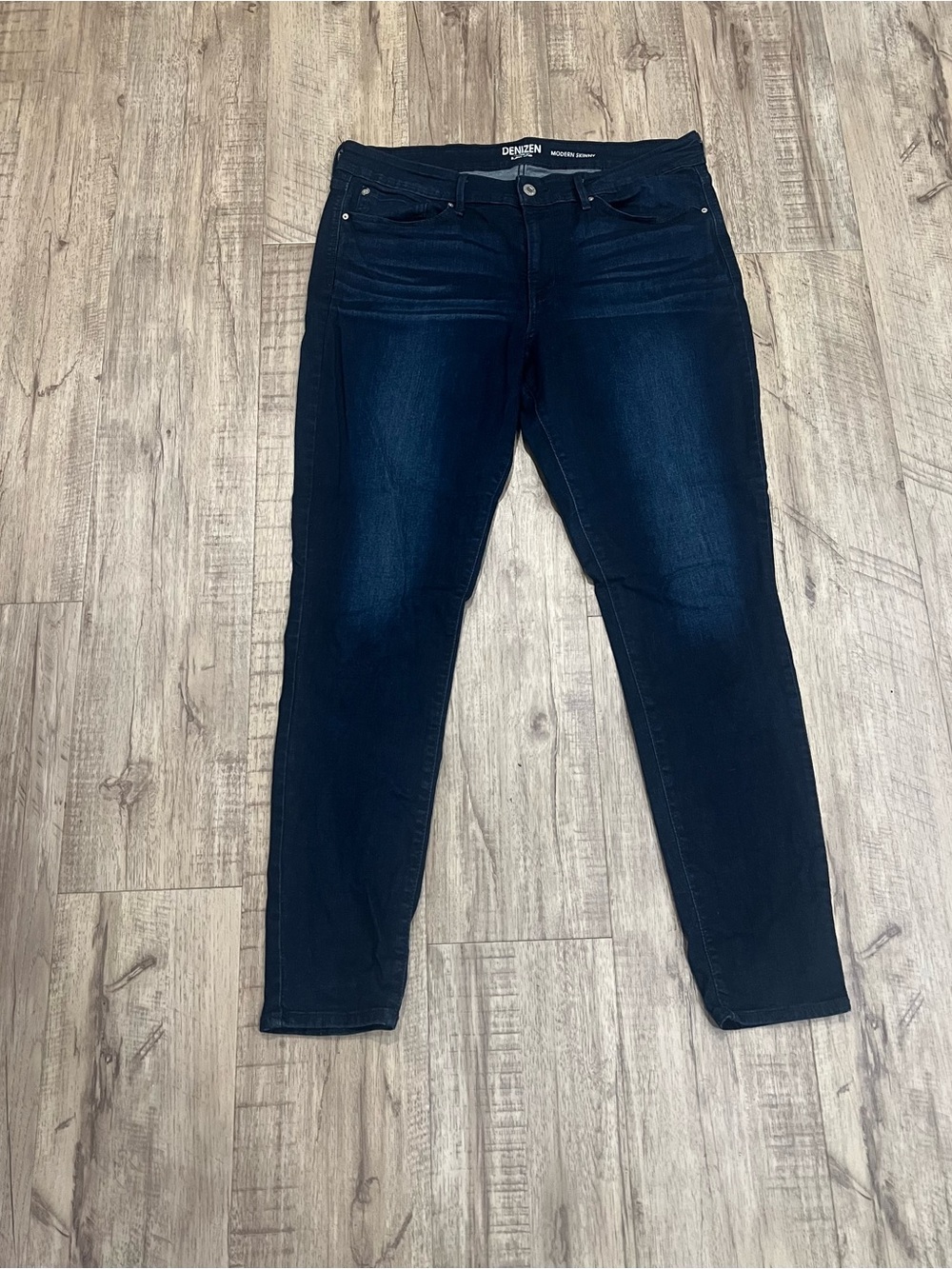 Denizen from Levi’s Modern Skinny Jeans – Size 16M (33x30)
